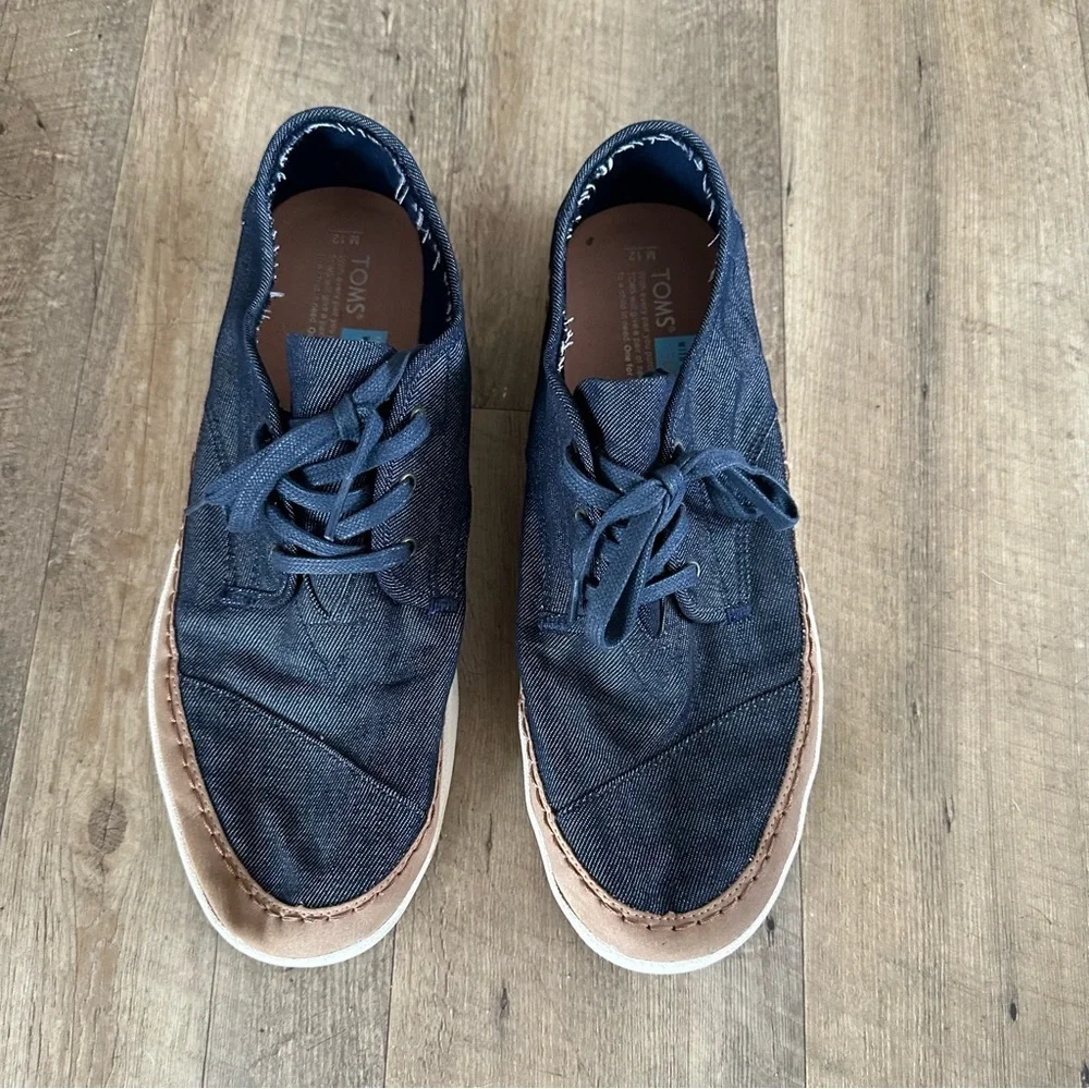 TOMS Paseo Trainers in Navy